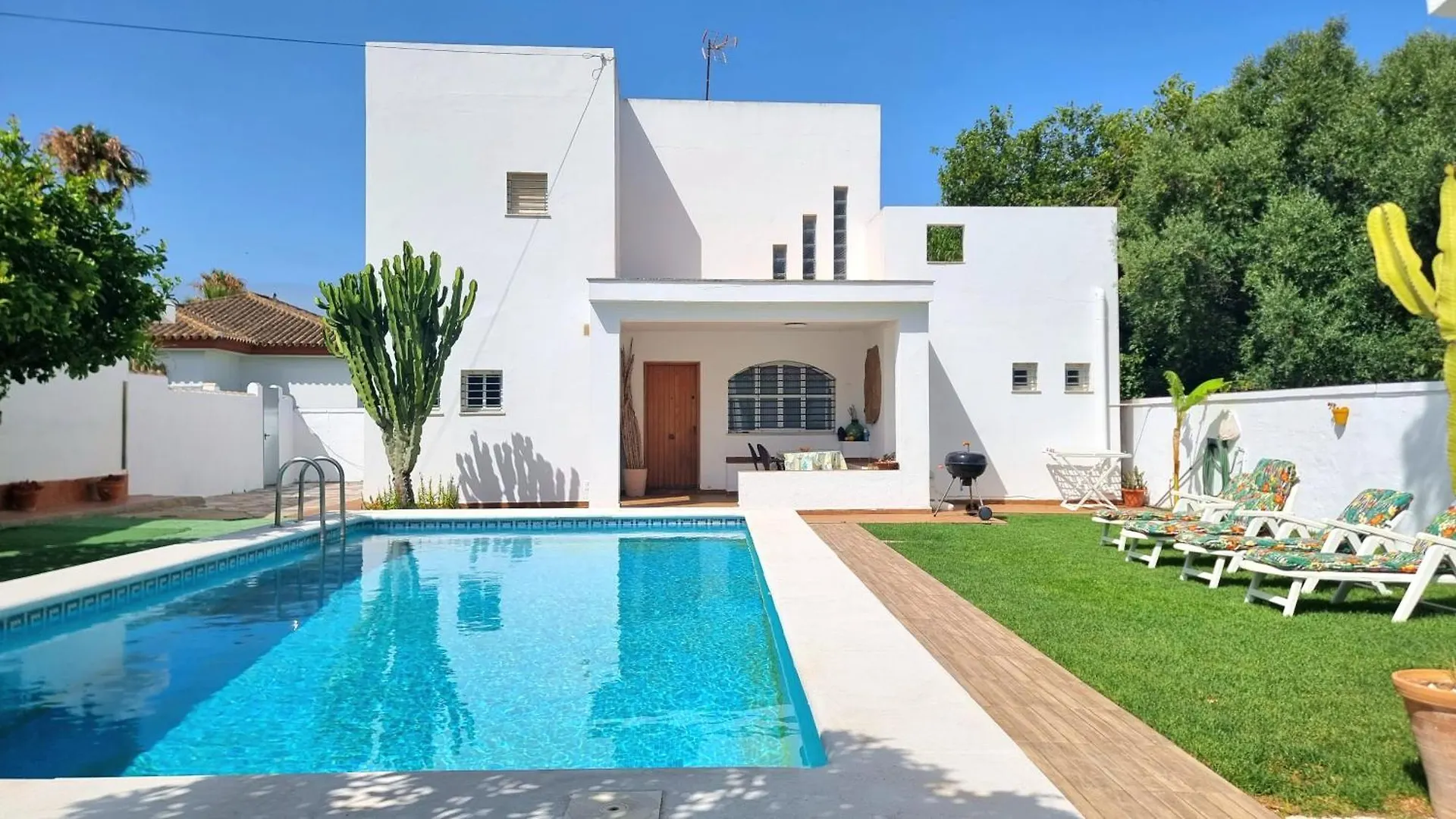 Tranquilidad Y Relax, Chalet Privado Piscina Jardin Bbq, Chiclana de la Frontera