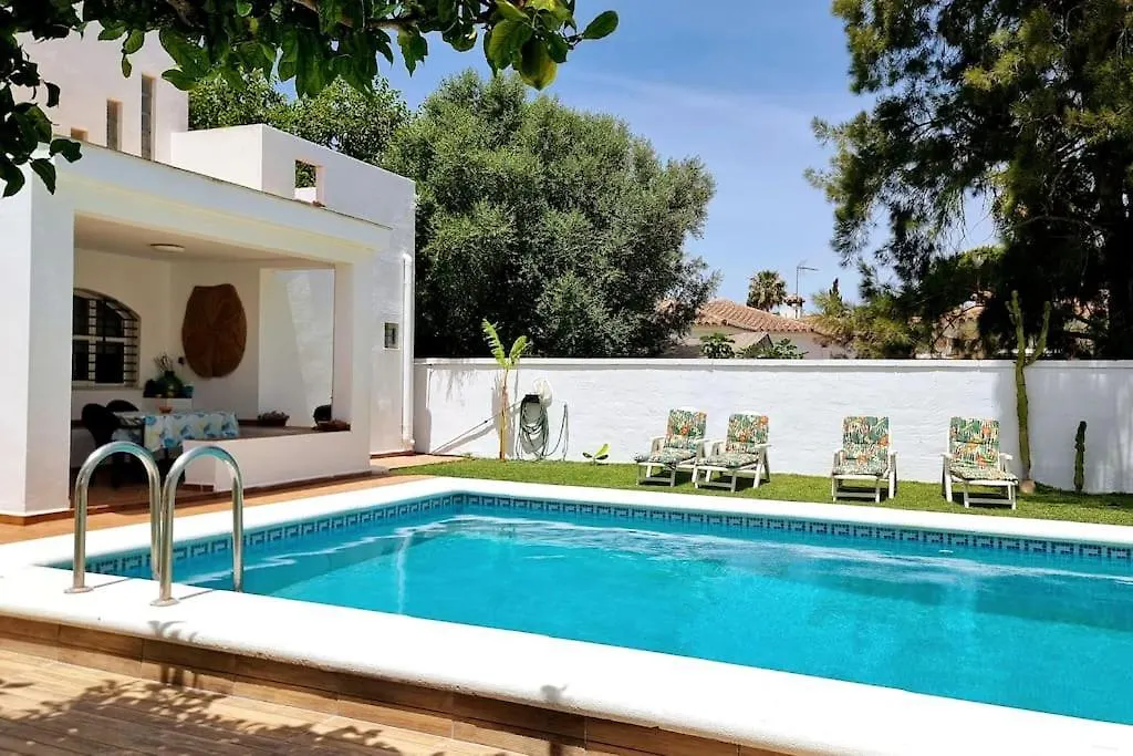 Tranquilidad Y Relax, Chalet Privado Piscina Jardin Bbq, Chiclana de la Frontera Spain